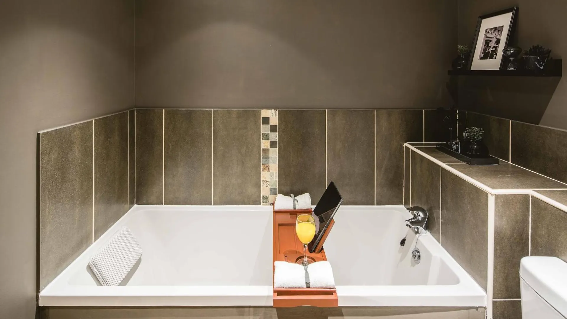 Canary Wharf 2-Bed Luxury Haven Londra