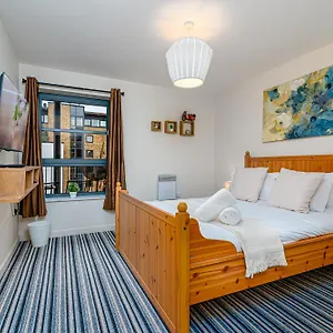 Zenith Hub Apartment