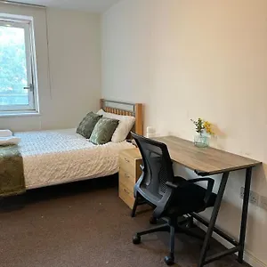 New Build 2 Bedroom With 2 Bath In Apartment
