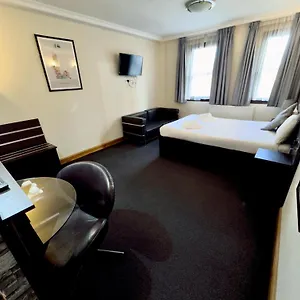 Epsilon Hotell