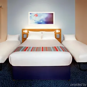 Travelodge Airport London