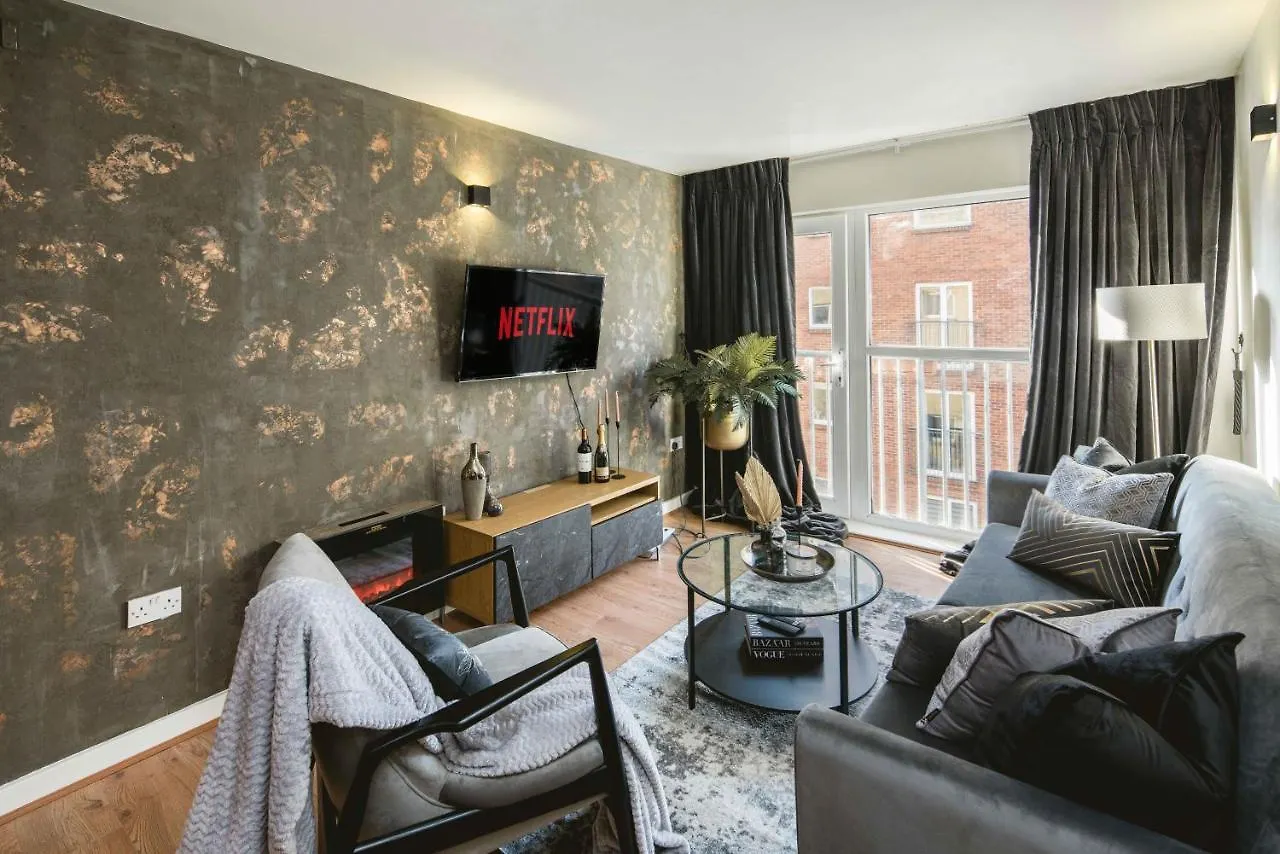 Canary Wharf 2-Bed Luxury Haven London 0*,