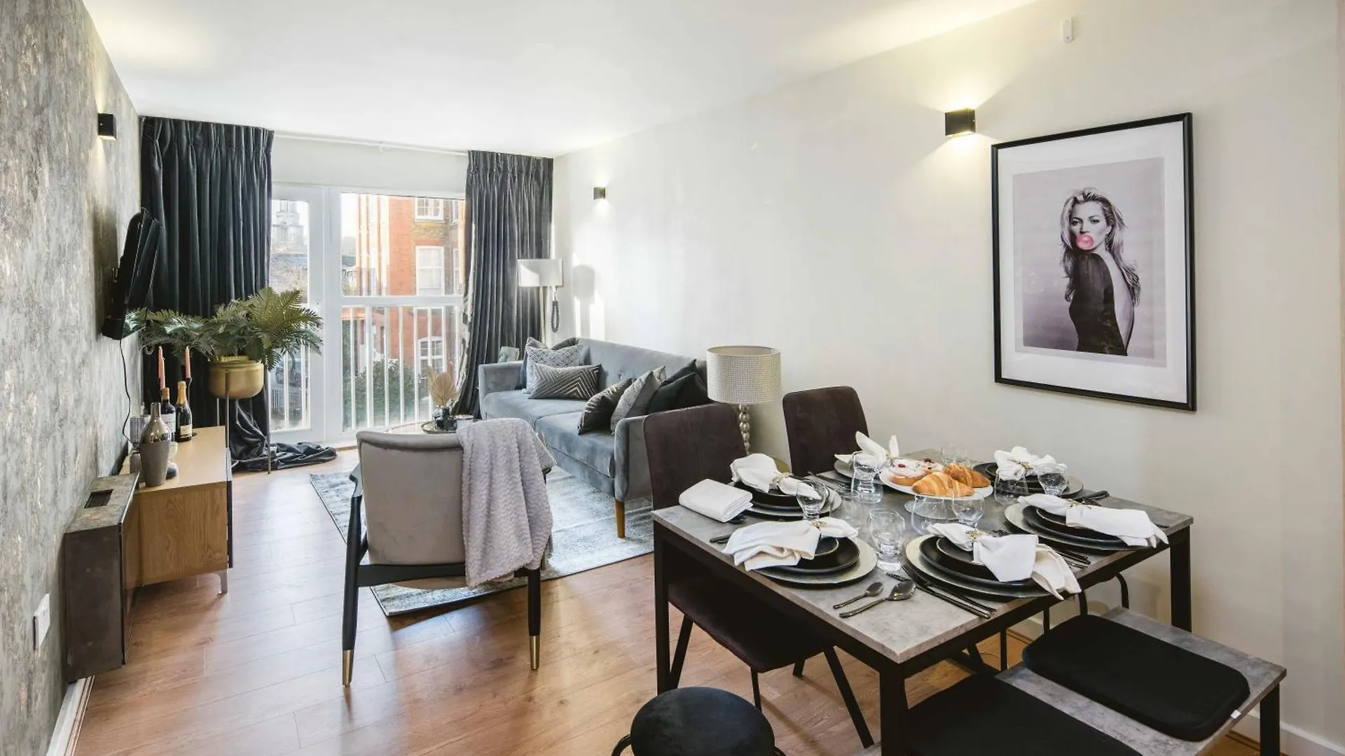 Apartment Canary Wharf 2-Bed Luxury Haven London